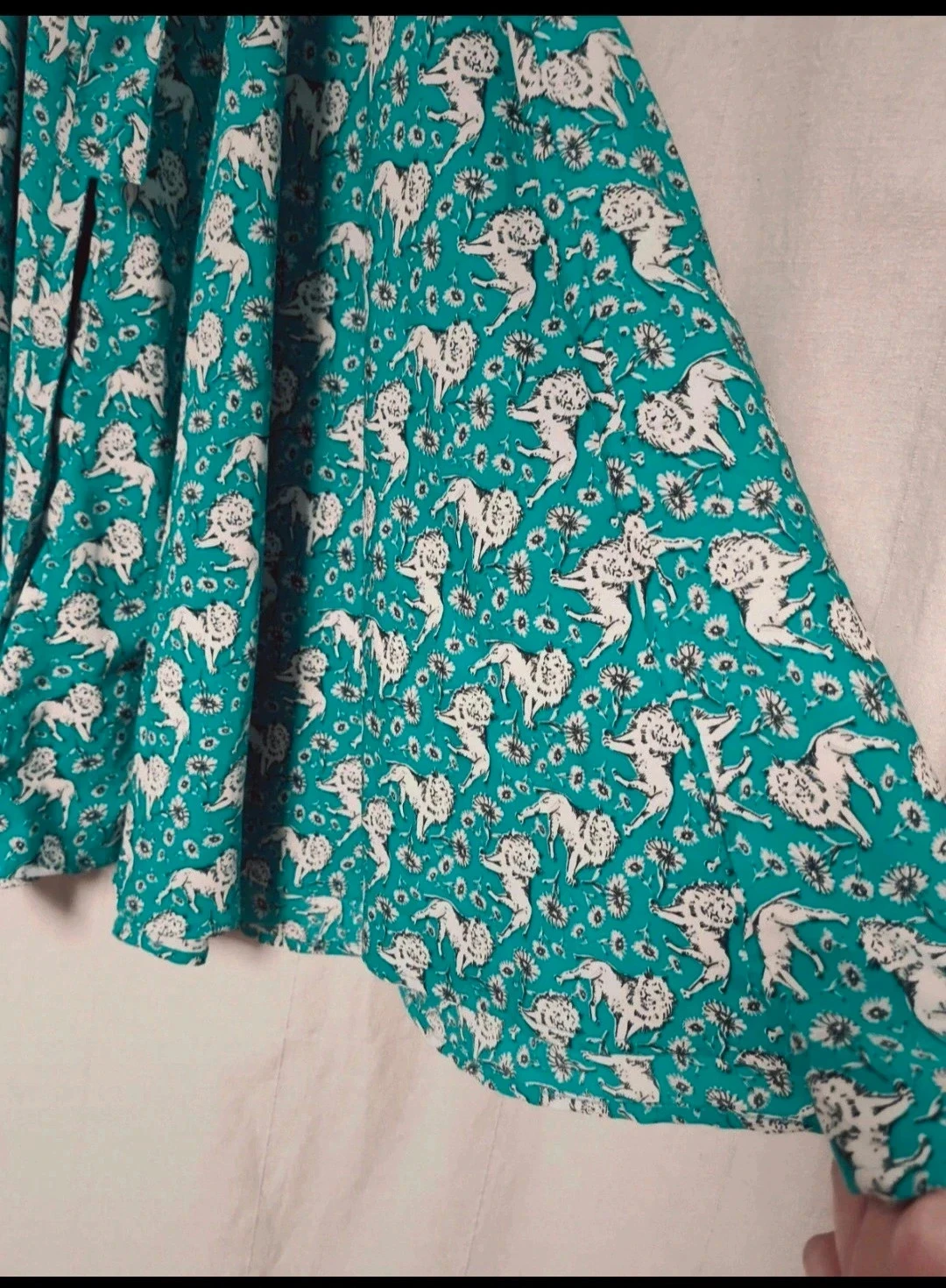 Vestido fluido verde com padrões de animais 38 – photo 2